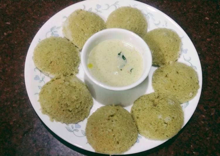 Spinach idli