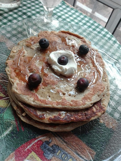 Una foto de Pancakes de banana saludables y fit! 😍