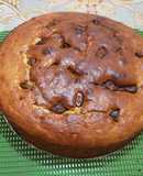 Torta de yogurt y trocitos de chocolate.