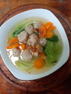 Foto resep Sop Sayuran dan Bola Daging Praktis