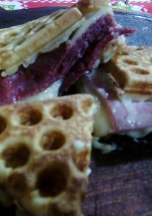Una foto de Waffles salados