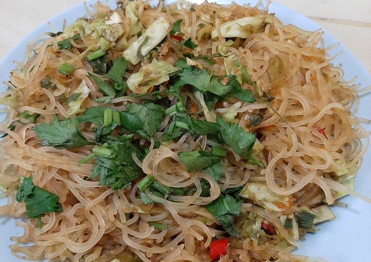 Cara mudah meracik Tumis Bihun yang nikmat