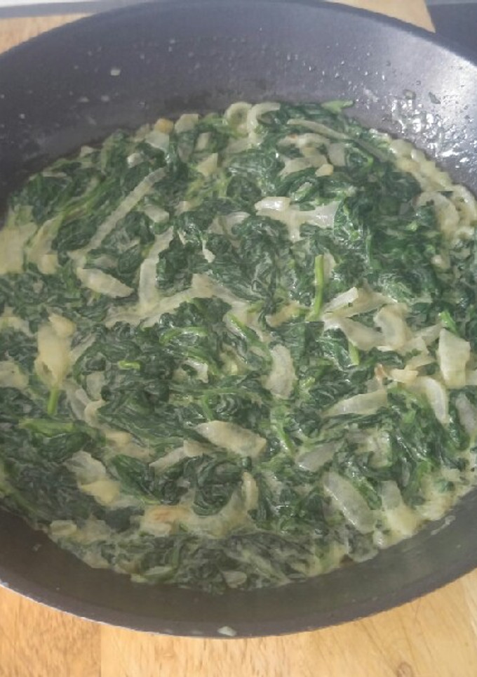 Una foto de Espinacas con nata