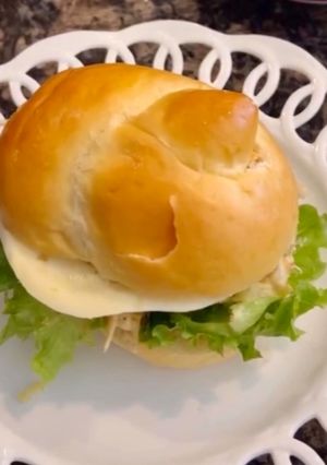 A picture of Curried Chicken Salad Sandwich.