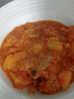 Una foto de 🥔Patatas con costillas🍖