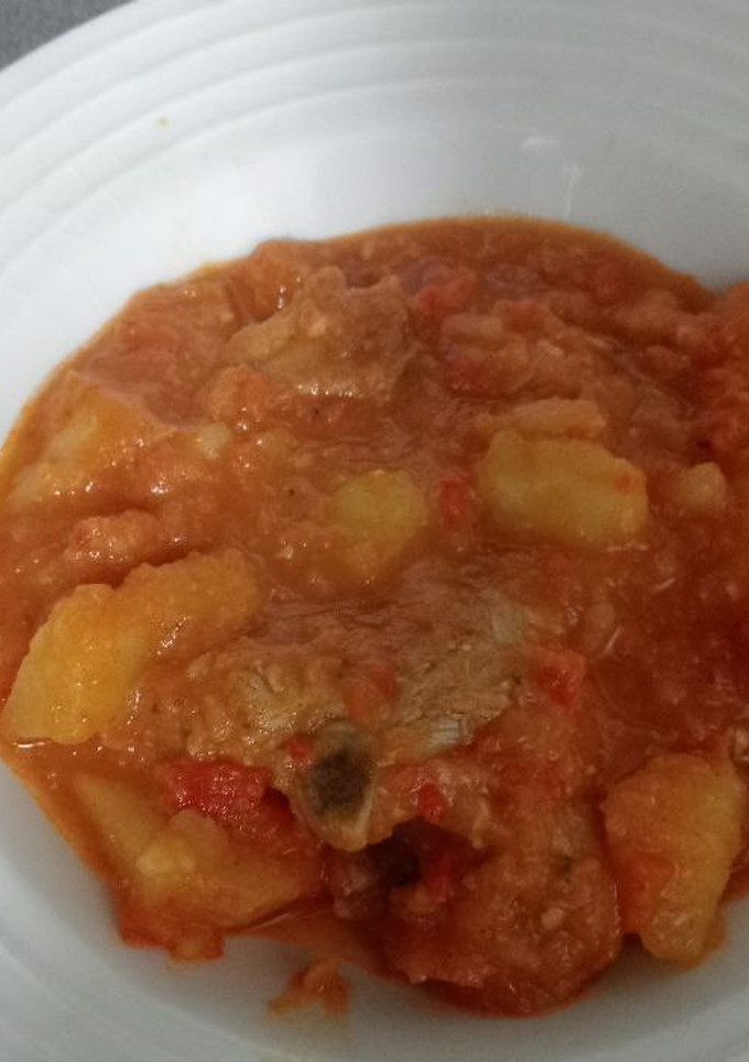 Una foto de 🥔Patatas con costillas🍖