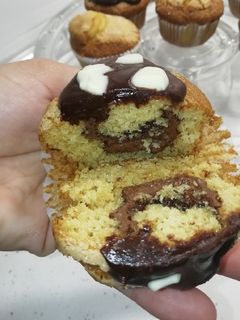 Una foto de Magdalenas de flan doble chocolate