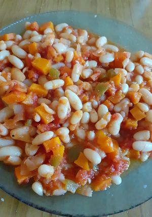 Una foto de Guiso vegano de Porotos blancos (aduki)