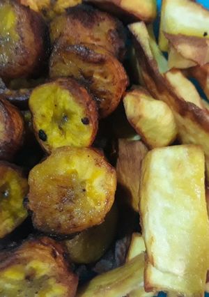 A picture of Fried sweet potatoes and plantain.