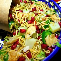 A picture of Bhel puri.
