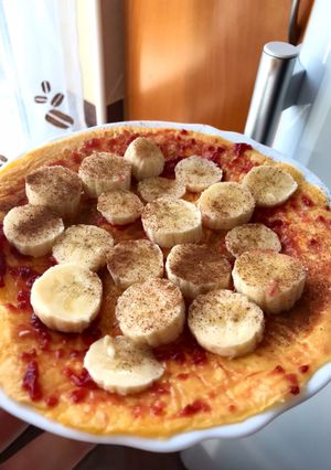 Foto de Crepioca com doce de framboesa, banana e canela