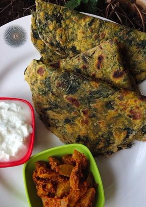 मेथी पराठा (methi paratha recipe in marathi) रेसिपी चे मुख्य फोटो 