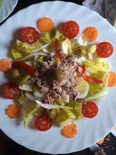 Una foto de Ensalada con atún