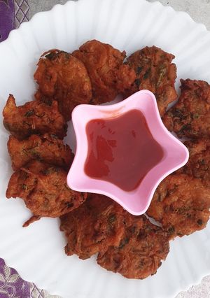 A picture of Arabic style pakory.