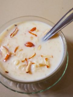 દૂધ પૌઆ (Dudh Poha Recipe In Gujarati) રેસીપી મુખ્ય ફોટો