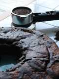 Ciambellone al caffè e mandorle tostate