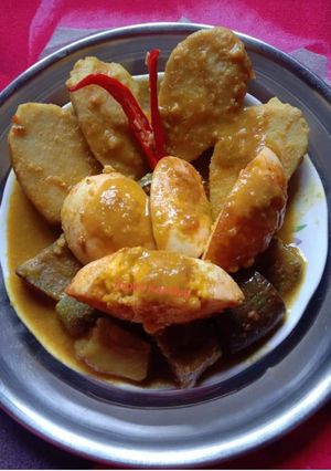 ডিম কচুর রসা(dim kochur rosa recipe in Bengali) রেসিপির প্রধান ছবি