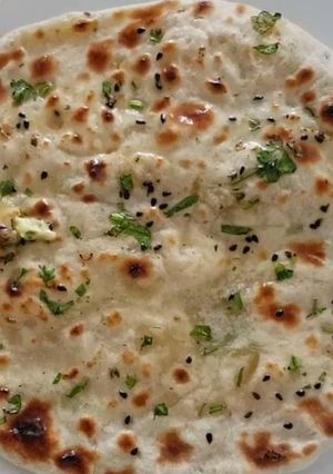 A picture of Stuffed Aloo Kulcha.