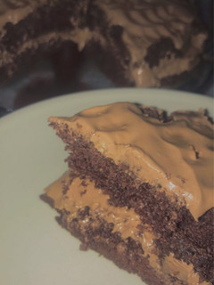 صورة لوصفة كيكة شوكولاتة باردة بالجالكسي 🍫