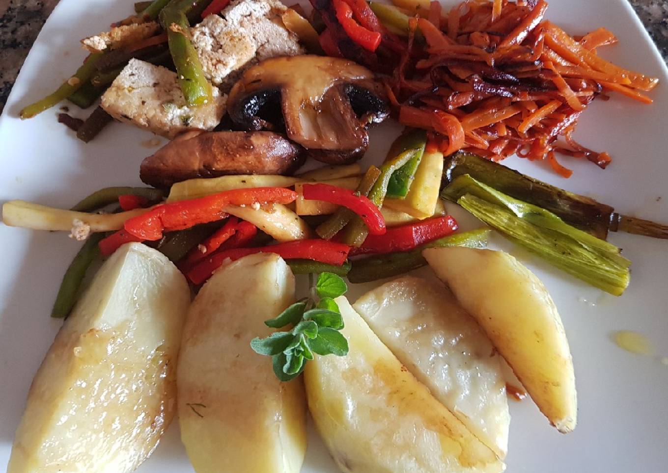 Almuerzo, muy vegetariano. Pero con mucho sabor...😉👍