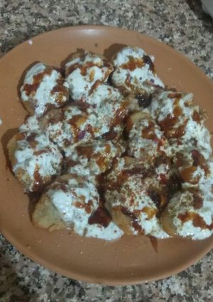 A picture of Dahi Papdi Chat.