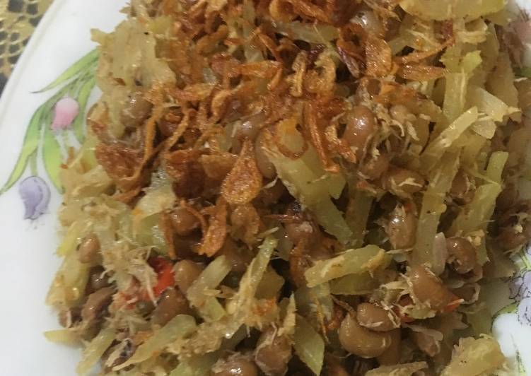 Bagaimana Menyiapkan Tumis pepaya muda bumbu urap Anti Gagal