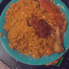 Meemes jollof rice and chicken A picture of Meemes jollof rice and chicken.