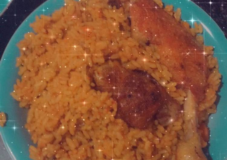 Meemes jollof rice and chicken