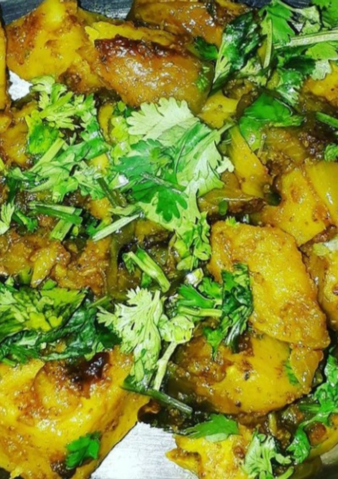 आलू प्याज़ की सब्जी (Aloo pyaz ki sabzi recipe in hindi) रेसिपी मुख्य फोटो