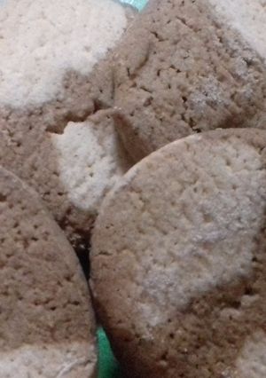 A picture of Vanilla choco cookies.