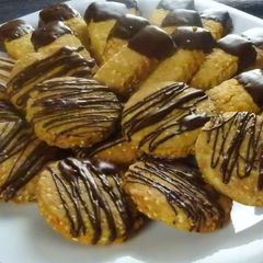 Crunchy Orange Cookies w/ Sesame Seeds & Dark Chocolate A picture of Crunchy Orange Cookies w/ Sesame Seeds & Dark Chocolate.
