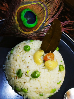 मटर पुलाव(Matar pulao recipe in Hindi) रेसिपी मुख्य फोटो