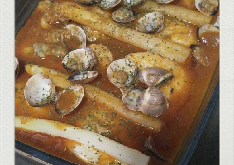 Merluza con almejas y gambas (Thermomix)