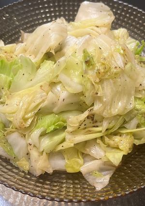黑胡椒奶油高麗菜 的食譜成品照片