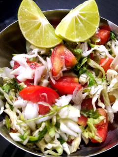 કોબીજ નું સલાડ(Cabbage Salad Recipe in Gujarati) રેસીપી મુખ્ય ફોટો