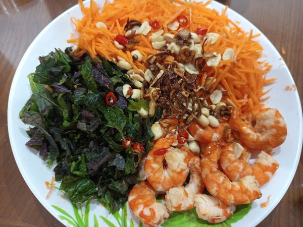 Gỏi tôm khô cà rốt