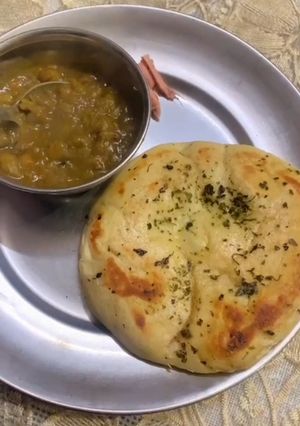 मटरा कुलचे (Matra kulche recipe in hindi) रेसिपी मुख्य फोटो