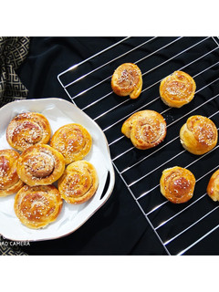 عکسی از دستور نان رولی دارچینی 🥨😋