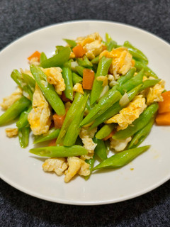 蒜香四季豆炒蛋(簡單料理) 的食譜成品照片