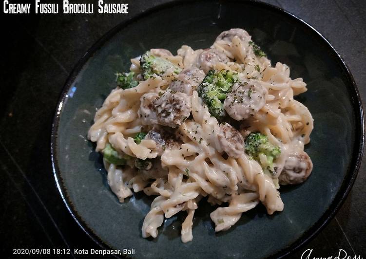 Resep Creamy Fusilli brokoli sosis yang Enak