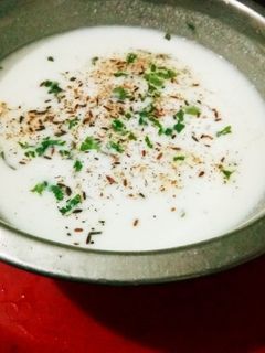 खीरे का रायता (Kheere ka raita recipe in hindi) रेसिपी मुख्य फोटो