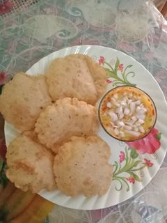 आलू पनीर पूरी (Aloo paneer puri recipe in Hindi) रेसिपी मुख्य फोटो
