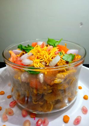ચટપટી ભેળ (Chatpati Bhel Recipe In Gujarati) રેસીપી મુખ્ય ફોટો
