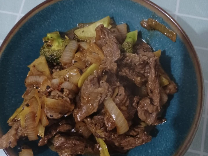 Cara Mudah Membuat Resep Daging Sapi Lada Hitam yang Enak Banget