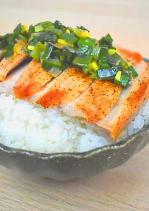 蔥鹽松阪豬丼 的食譜成品照片