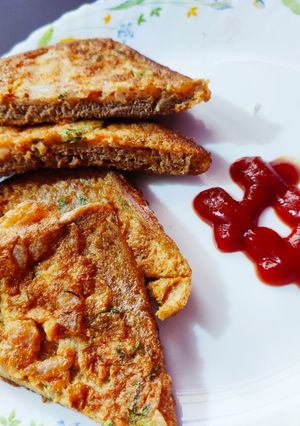 A picture of Masala French Toast.