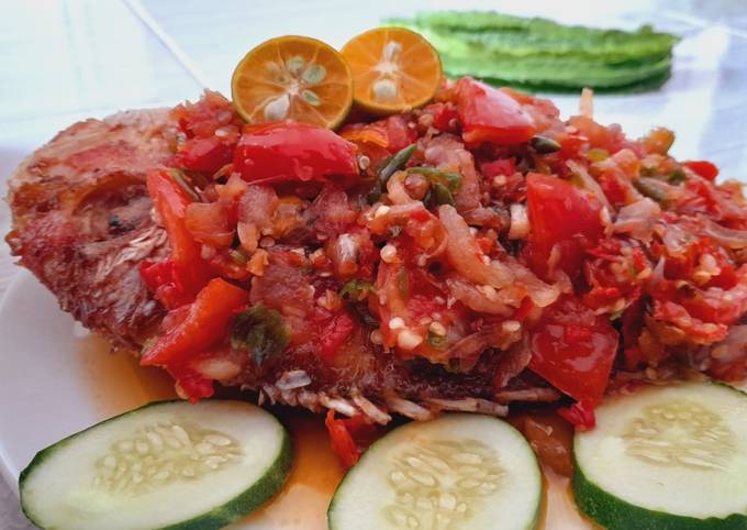 Cara bikin Ikan Sambel Pecak Khas Medan Cara bikin Ikan Sambel Pecak Khas Medan