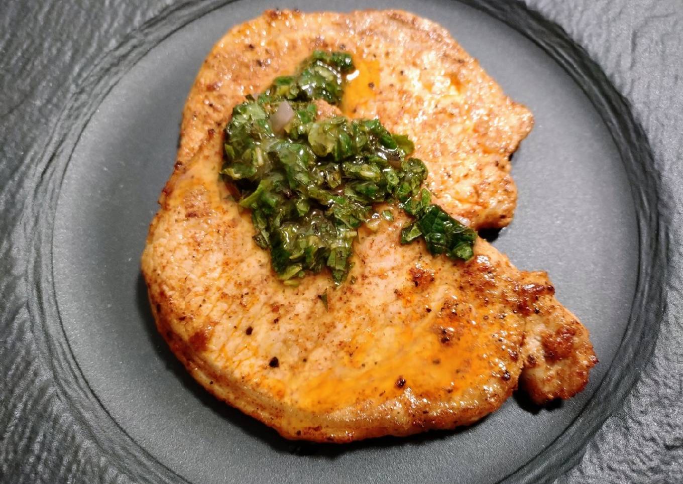 Fast-fried pork chops with ladybug sauce