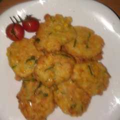 รูปของ Bakwan jagung katuk