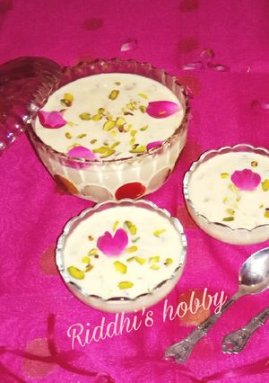 દૂધપાક (Doodhpak Recipe In Gujarati) રેસીપી મુખ્ય ફોટો